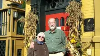 Ken and Ellen invite you to the Captain Lindsey House Thanksgiving Weekend!