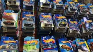 Playdays Collectibles Saturday morning visiting the Las Vegas Toy Shack. 6.11.22