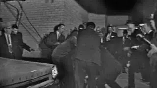 Lee Harvey Oswald shot by Jack Ruby