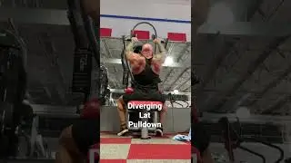 Diverging Lat Pulldown