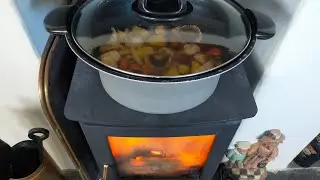 Cooking on a wood stove, Off grid living when the Grid goes down.
