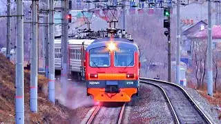 Railway. Intercity EMU Train ED9MK from Vladivostok/Междугородный электропоезд ЭД9МК из Владивостока
