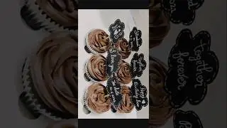 Simple and easy chocolate cupcake with customised topper #cakevideotutorial #chocolatedessert#cake