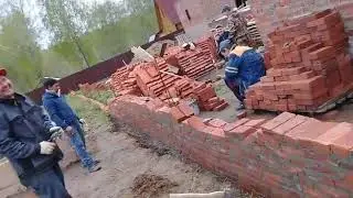 pijany murarz