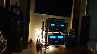 mcintosh c52 + mc452 + bowers wilkins bw 804d3 + creek + nordost cable