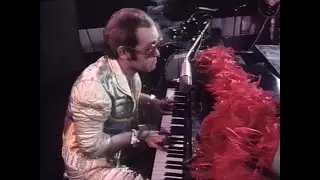 Elton John🎄Step Into Christmas {Stereo} 1973