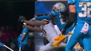 McCaffrey defies all odds on field-flipping play before halftime