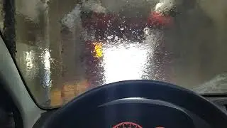 In der Waschstrasse mit einem Fiat (Migrol, Bern Wankdorf)