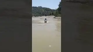 Longest water crossing with splendor seized hu gayi😲 #jammu #splendor #offroad