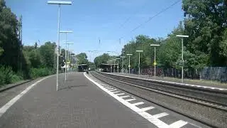 Aixrail 225 073 komt los door station Br&uuml;hl