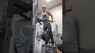 90lbs on weighted dips for 8 reps 🔥#calisthenics #gymtok #gym #motivation #shorts
