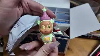 Twinkle Twinkle Create Your Taste Series-A unboxing display