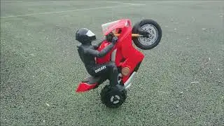 Spin master upriser ducati penigale v4s rc full review
