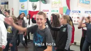 Lev&aacute;ntense Music Video (Spanish Classroom Commands Rap)