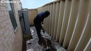 Preparing kitchen garden soil using African methods to grow vegetables in Australia | Kiwanuka JB 🇦🇺