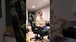 Top 10 Funniest Jumpscare Reactions &ndash; Try Not to Laugh!