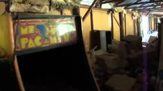 Gameroom Junkies Arcade Warehouse Raid March 2012 (2)