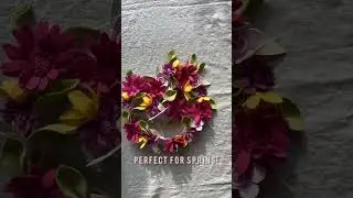 Wrap yourself up in this handmade felt garland!   #feltflowers #diygarland  #madewithlia #shorts