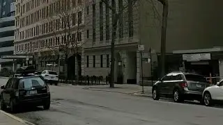 Chestnut Street and Dewitt Place in #Streeterville in downtown #Chicago (March 17, 2022) #Shorts