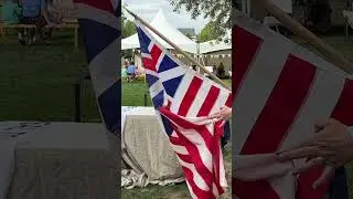 На самом первом американском флаге был изображен британский флаг (Юнион Джек)?