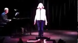 Sami Staitman singing 