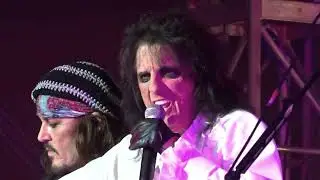The Hollywood Vampires - My Dead Drunk Friends - Scarborough Open Air Theatre - 05/07/23..