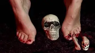 Foot fetish with Skulls