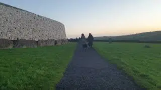 Winter Solstice at Newgrange 2025 Sunrise at Newgrange , Ireland Roads views ireland.