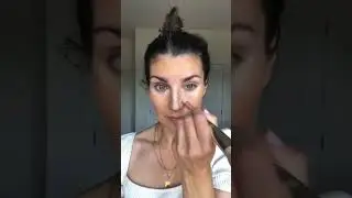 How to create a natural makeup look while highlighting and contouring. Link in bio for free match