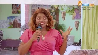 La contribution de l'épouse/mère dans le rayonnement de sa famille by Nelly NANA