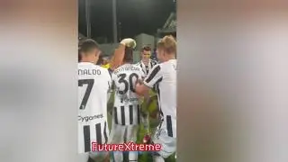 Gigi Buffon being lifted at his last game for Juventus