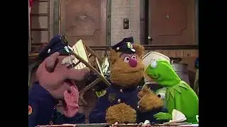 The Muppet Show - 505: James Coburn - Backstage #2 (1980)