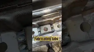 Изготовление этих креплений для кузова #автомобили #проектреставрацииавтомобиля #поддержитемалыхп...