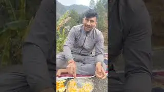 Pahadi culture and pahadi lifestyle#youtubeshorts#santara ka maja lete huye#youtubeshorts 