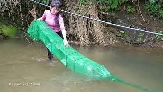 cast a net to catch fish and bring them to the market for sale @Nganhanhu #makeup #farming 