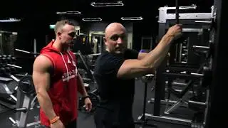 Triceps pushdown technique with Damon Hayhow and Nathan Wallace