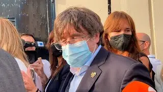 L'ind&eacute;pendantiste catalan Carles Puigdemont sort de prison apr&egrave;s son arrestation en Italie