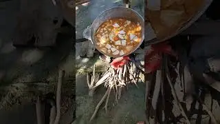 cosinando sopa de mondongo
