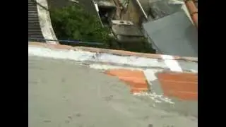 Bugsering med gummiskraber REBOCANDO COM RODO. TOWING WITH SQUEEGEE.
