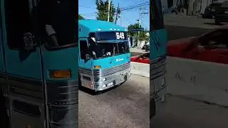 Como en los viejos tiempos. #autobus #charlybusologo #bus #clasico