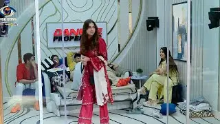 Bigg Boss 19 Live Update: Farhana ने किया Makeup Baseer के लिए Gaurav ने मारा ताना लगी मिर्ची