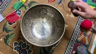 Auspicious Foot Singing Bowl Sound
