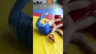 Takedown to submission. Transition from Ko-uchi-gake (inner hook) to kneebar. Sambo academy #Shorts