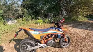 Testing out my new Go-pro, while riding my new KTM 690 SMC R  to work.