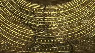 Mold Gold Cape