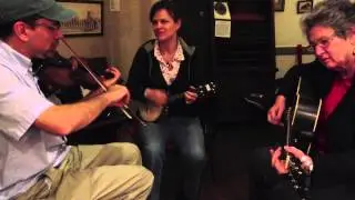 Howard Rains, Tricia Spencer, Sharon Sandomirsky play Chadwell Station﻿ at Palestine