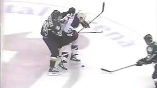 Alexander Mogilny Goal - Game 2, 2000 Stanley Cup Final Devils vs. Stars