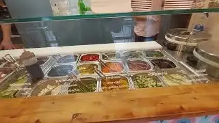 First Hawaiian POKE bar in Rome, 🇮🇹 