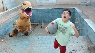 UM DINOSSAURO GIGANTE NA MINHA CASA