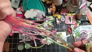Embellishments # - Bottle cap/inchie tutorial @ 6:20 after showing other Unicorn and Rainbow